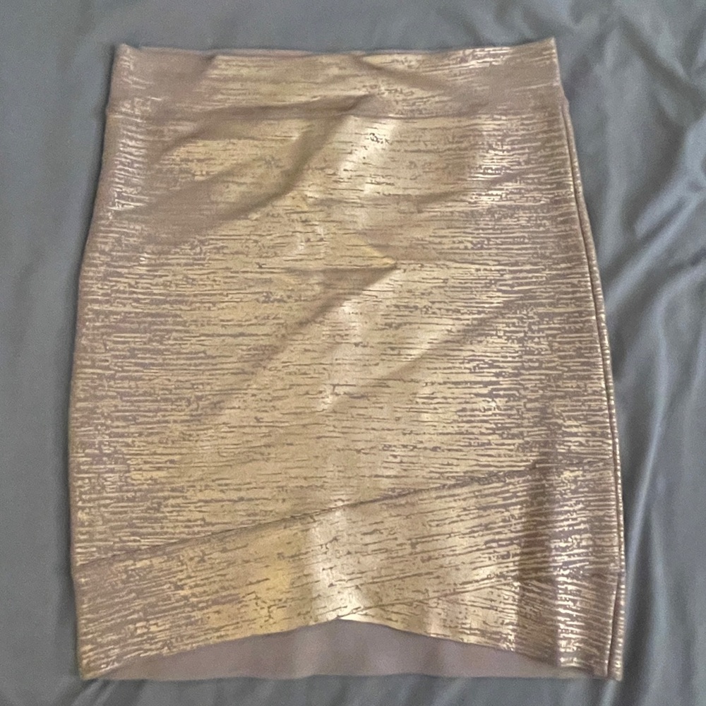 BCBG MaxAzria Gold Rose Gold Bandage Mini Skirt NWOT M — Night Out Y2K